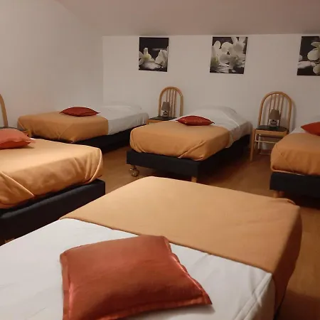 D Hotes La Ferme Des Boutons 3* Frizon-la-Haute